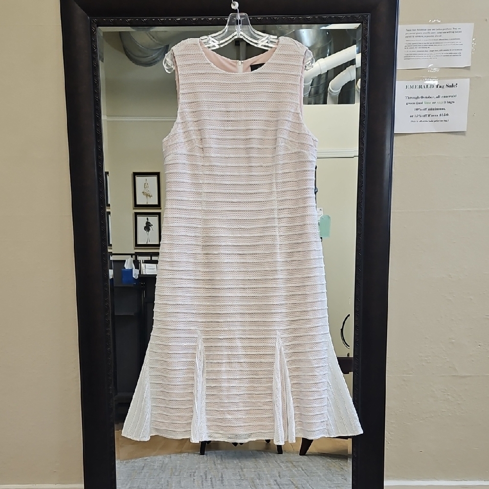 Size 16/18 white w/ blush underlay and silver trim sleevless midi flounce dress